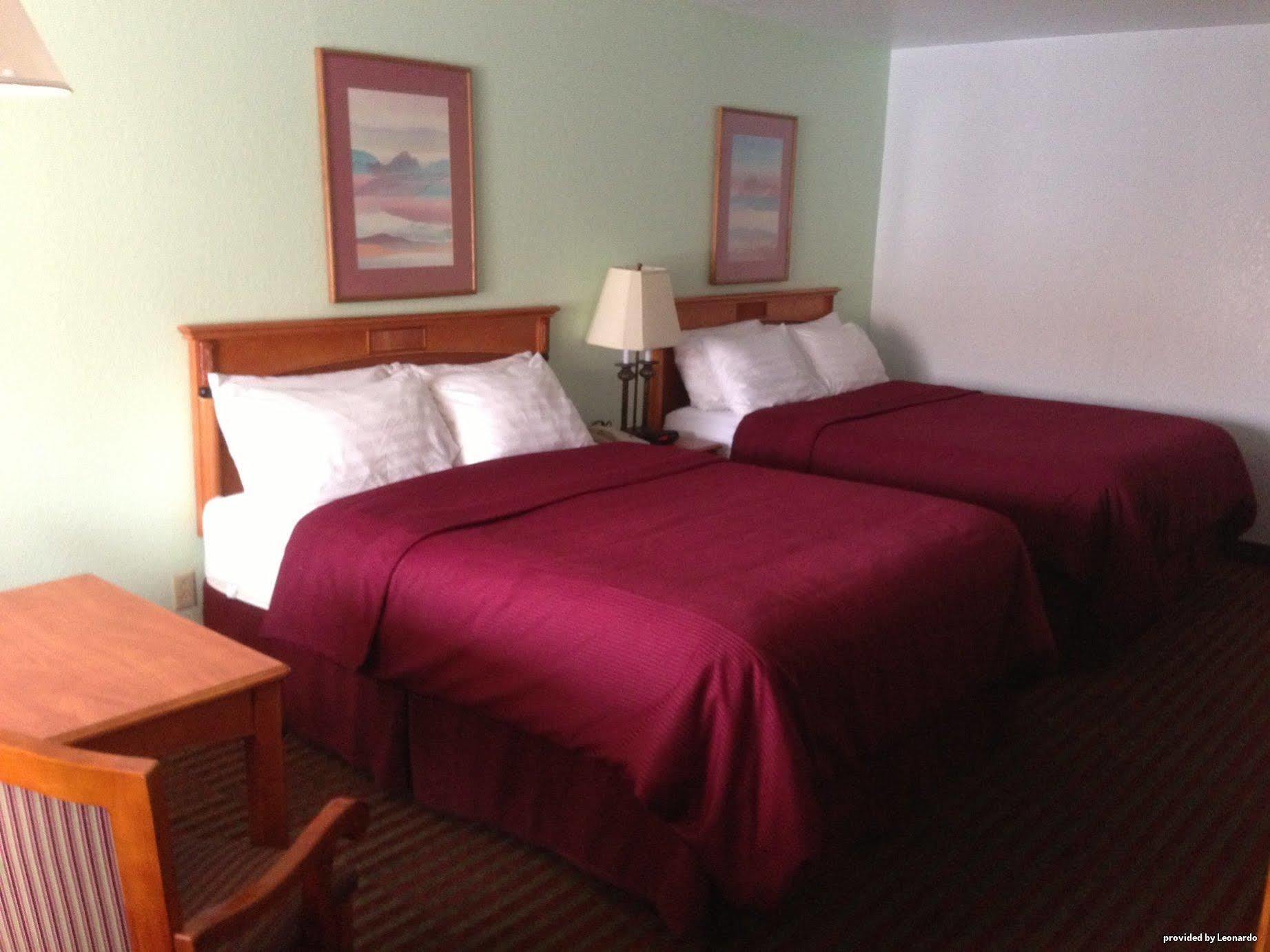 Western Hotel 2*